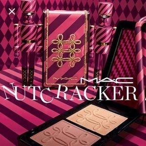 Mac holiday nutcracker sweet lip & brushset w/bag